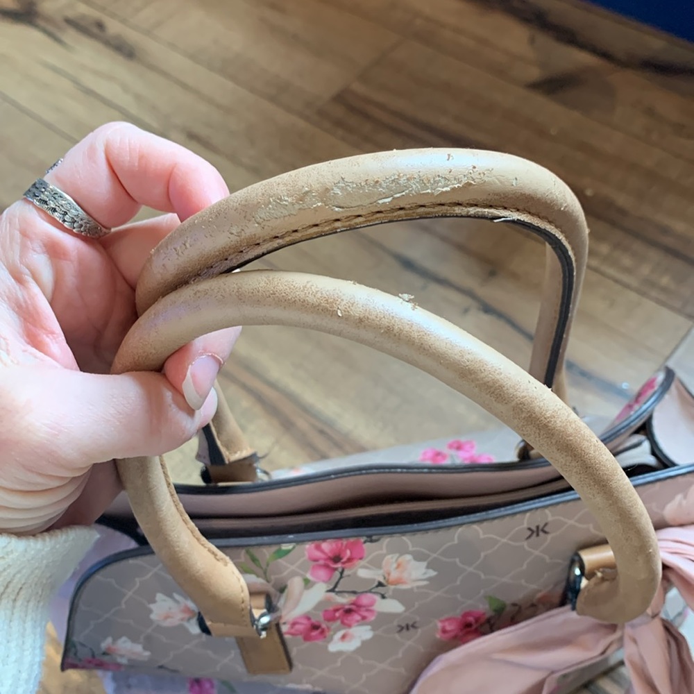 Handbag - Picture 3 of 4
